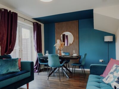 5 Bed, 2 Bath house with parking, sleeps 9