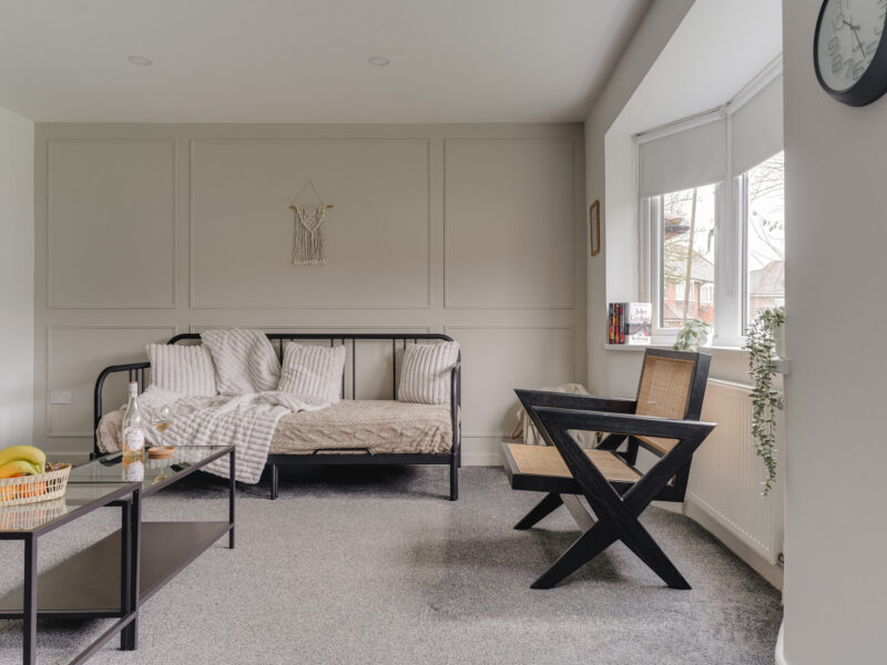 10 Minutes to Universal | Contractor friendly 3BDR Home | Off-Street Parking for Vans | Sleeps up to 9