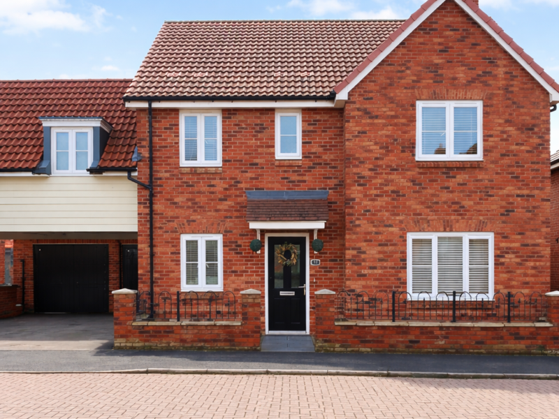 Contractor Accommodation near Universal Studios